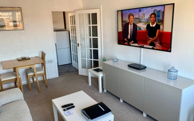NEW Superb One Bedroom Getaway in Dysart Kirkcaldy