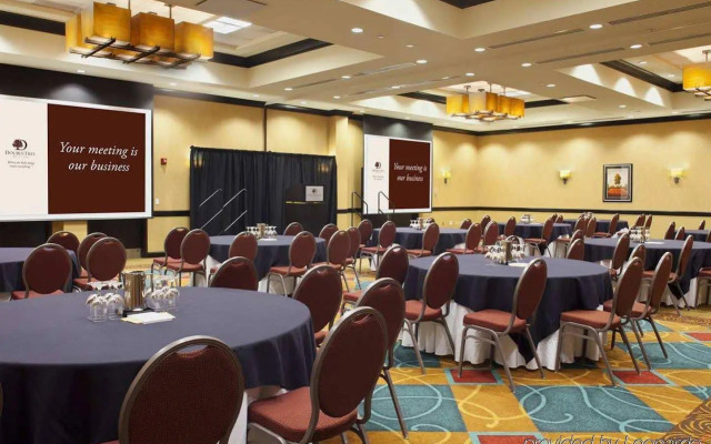 DoubleTree Suites by Hilton Bentonville