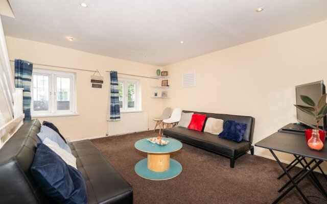 London Victoria Park 2 Bed Apt