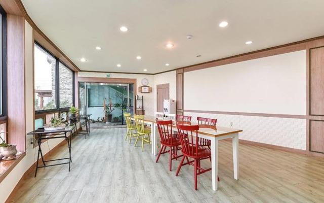 Tongyeong Gaetbawi Pension