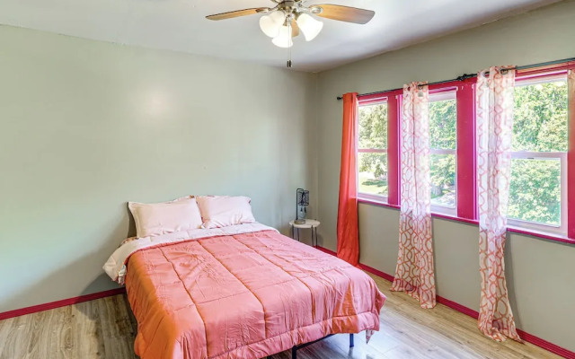 Quaint Family Retreat in Fairbury!