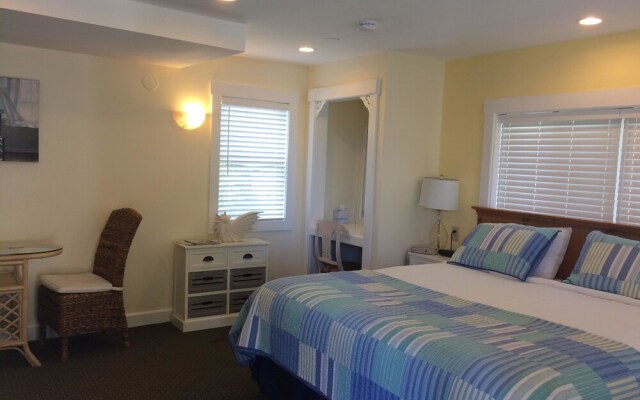 Glen Cove Inn & Suites