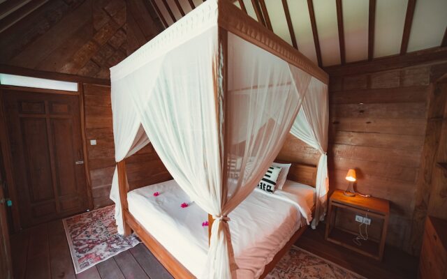 Mangroove Bay Boutique Hostel
