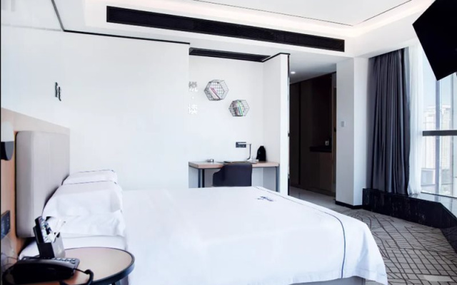 Yuexing Hotel (Louxing Square Chunyuan Pedestrian Street Branch)