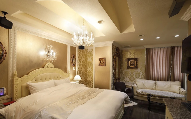 Hotel Birthday Gifunishi (Adult Only)