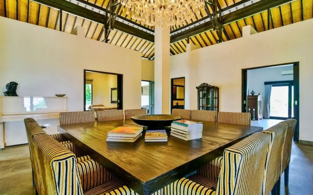 Lovina Residence
