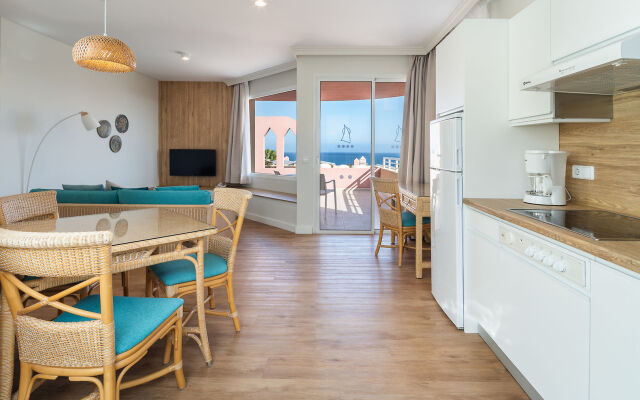 Esmeralda Maris by Livvo Hotel