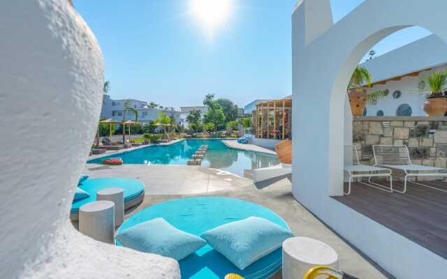 Kouros Home and Suites