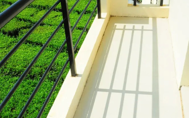 Rose garden enclave for families