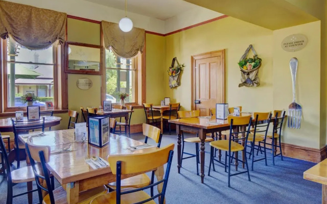 The Richmond Arms Hotel