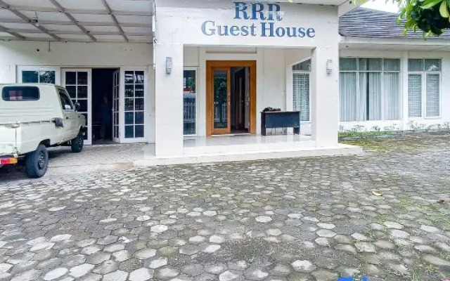 RedDoorz @ RRR Guesthouse Mataram