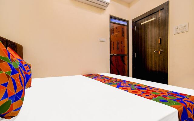 Fabexpress Neelam Palace