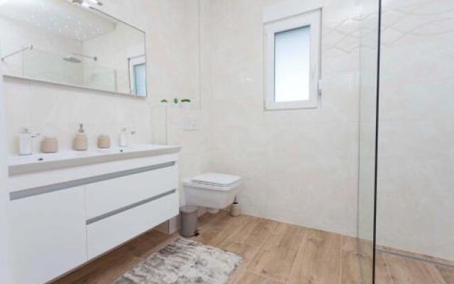 Apartment Solis Okrug Gornji