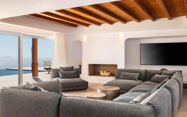 Ria Mar Villas & Suites by Live&Travel