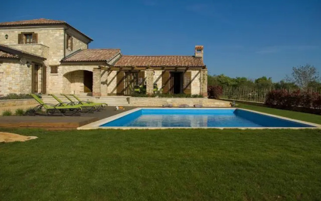 Villas Lakovići by Istarski Dvori