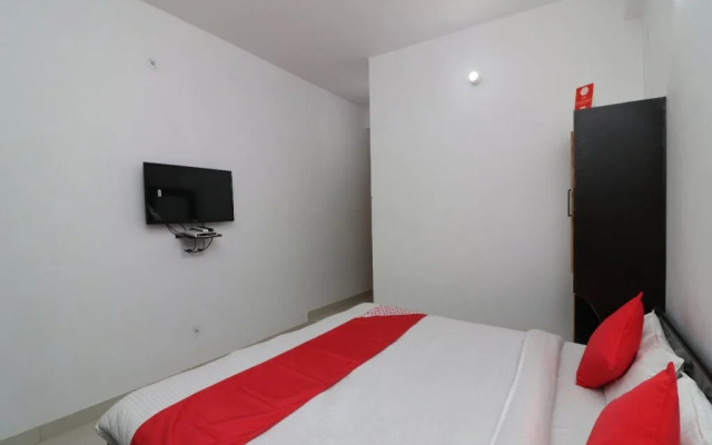 Oyo 27741 Incredible Palace