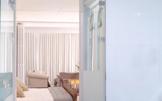 Private Penthouse Suite