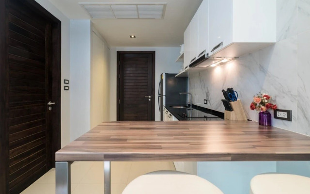 Et420 - Pool View Patong Studio With Pool and Shuttle to Beach
