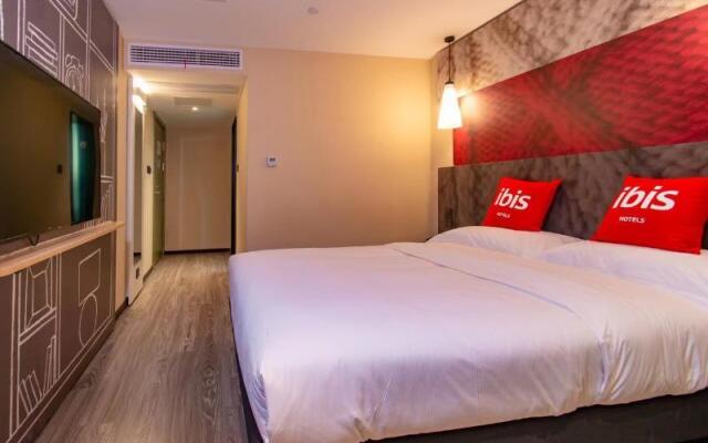 ibis Wuxi Taihu Square Metro Station Hotel
