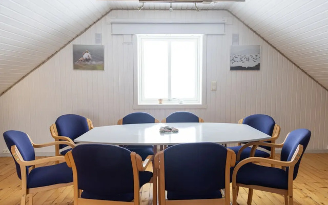 Ekker Island Arctic Lodge