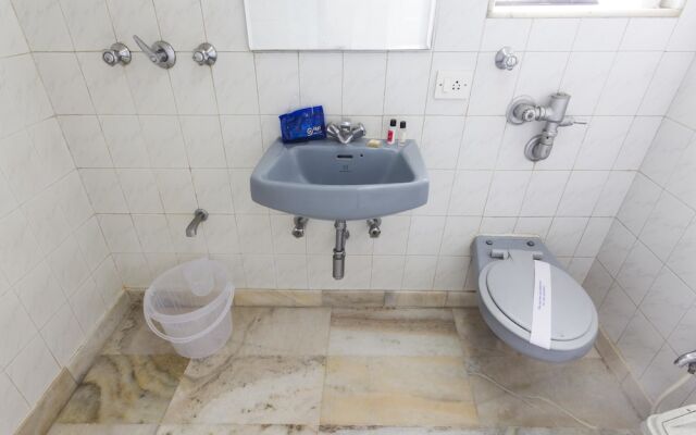 OYO 1249 Hotel Ashray International