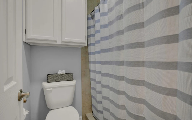 Fisherman Friend! - Coastal Condo - Views Await!