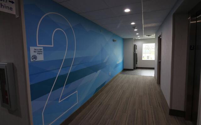 Holiday Inn Express & Suites Coffeyville by IHG