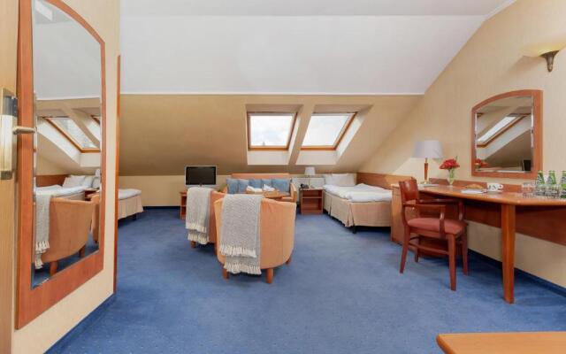 Villa Hoff Wellness & SPA Hotel