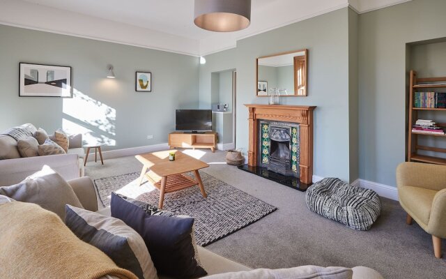Host Stay Cheviot House