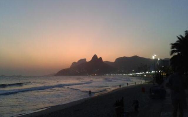 Apartamento 2Quartos PraiaMetro Copacabana