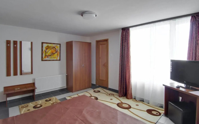 Tranzzit Hotel