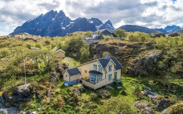 Sea-view house in Sund