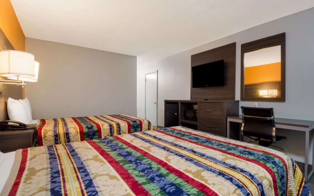 Rodeway Inn Conference Center