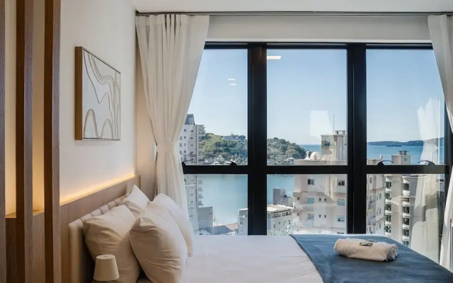 MHFA Studios em Prédio Luxuoso Vista Mar