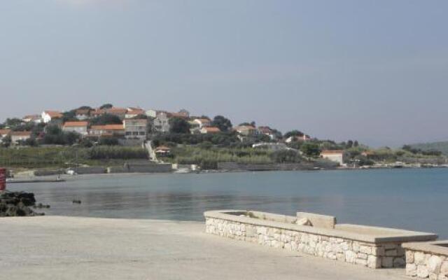 House Lumbarda (876)