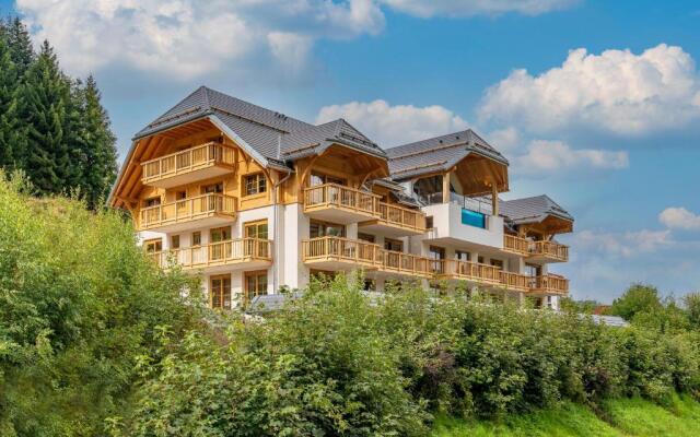 Schwarzenbach - Apartments & Rooftop Pool