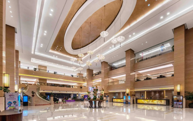 White Horse Lake Jianguo Hotel