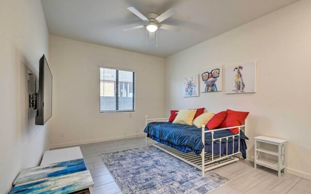 Modern Glendale Getaway ~ 3 Mi To Stadium!