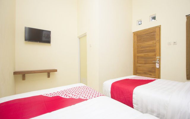 OYO 952 Annisa Syariah Guest House