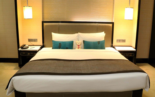 Pacific Regency Hotel Suites
