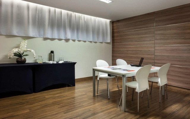S4 Hotel