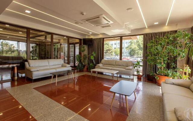 Lira Pacific Aparthotel