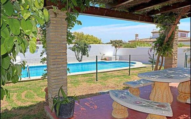 Bungalow Ramos II, con piscina compartida