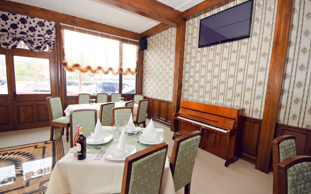 W Regal Boutique&Spa