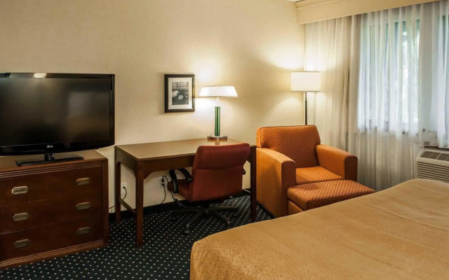 Quality Inn & Suites Goshen