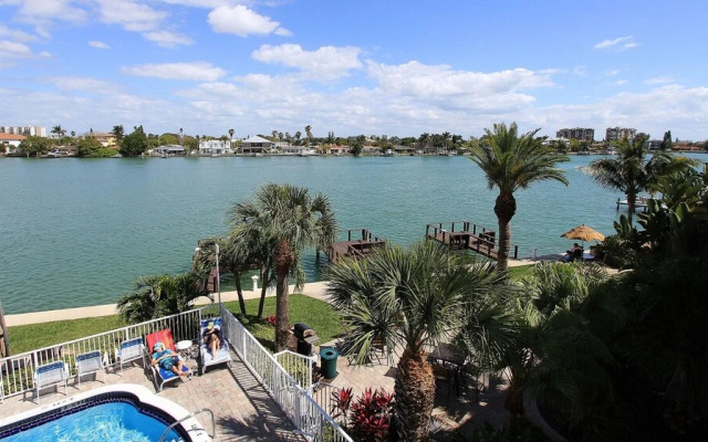 Westwinds 303 by Teeming Vacation Rentals