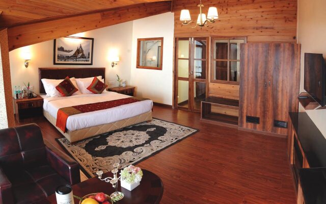 Crescent Resort