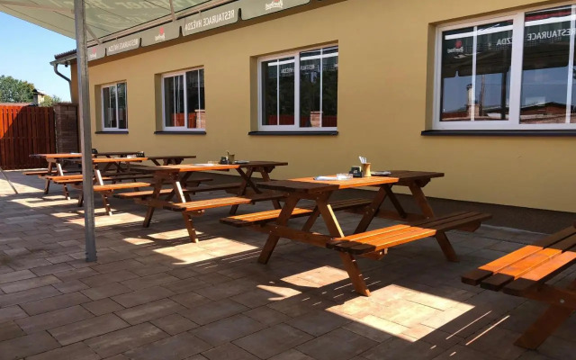 Restarace a penzion Hvězda