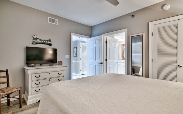 Sterling Palace Water Views Private Beach Access