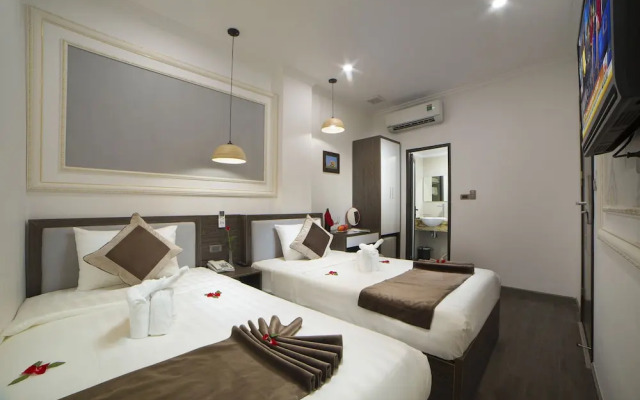 Galliot Central Hotel
